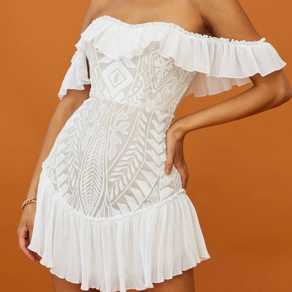Selfie Leslie Dreamy White Off-Shoulder Dress